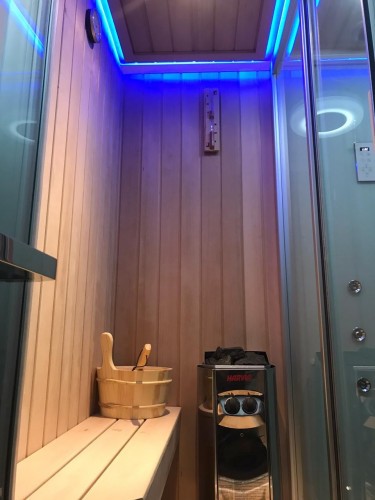 Кабина с финской сауной FRANK F914L левосторонняя 150х120 см