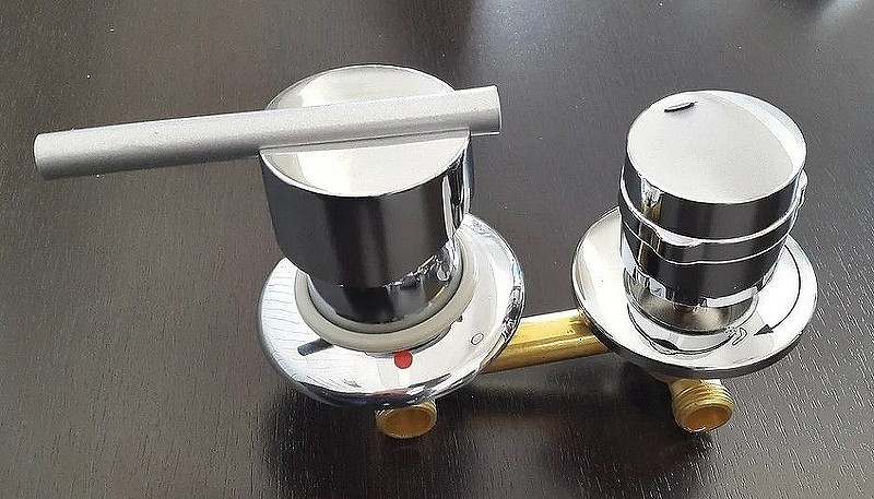 Душевая кабина Niagara Classic 100х100 NG-6709-14BKTG с гидромассажем